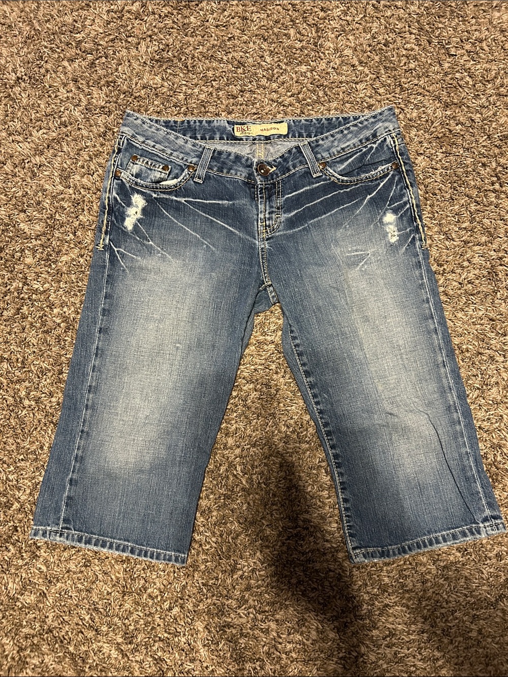 BKE Women's Light Blue Distressed Capri